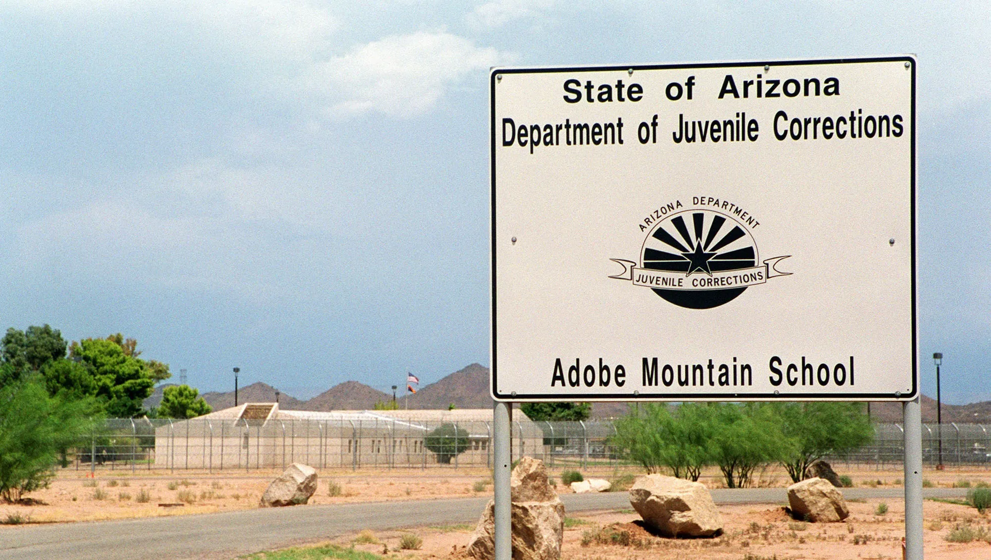 centro de detención juvenil de la escuela de adobe mountain